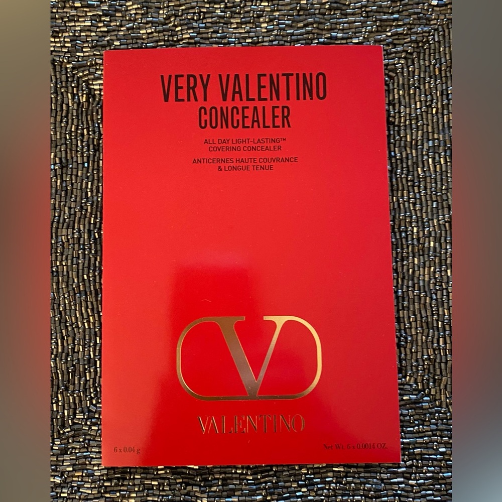 4️⃣ FOR 💲1️⃣5️⃣ VALENTINO Very Valentino 24 Hour Wear Hydrating Concealer